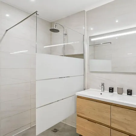 Daire Spacious - 4br 10p - Place D'italie *