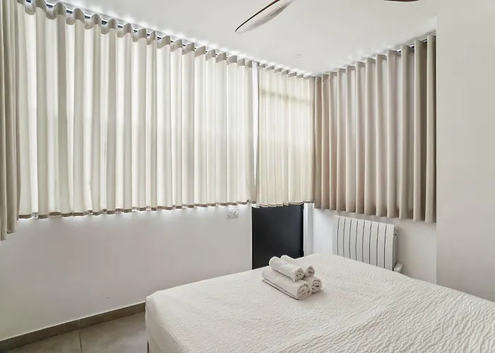 Spacious - 4br 10p - Place D'italie شقة *